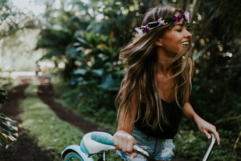 Hawaii girl surfing Brandy Melville